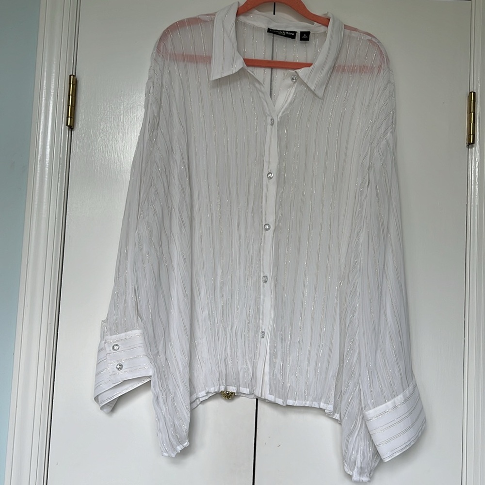 NWOT Essentials by Milano Silver & Gold Lame White Sheer Blouse Size 2X